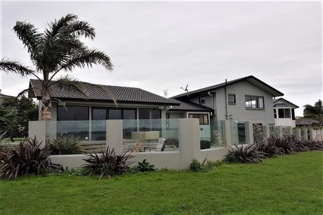 Photo of property in 37 St Annes Crescent, Wattle Downs, Auckland, 2103