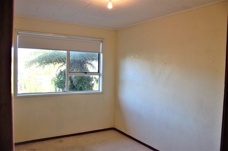 Photo of property in 62 Lavery Place, Sunnynook, Auckland, 0632