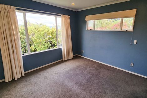 Photo of property in 9 James Nairn Grove, Riverstone Terraces, Upper Hutt, 5018