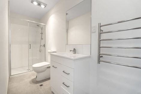 Photo of property in 13 Eileen Newey Place, Henderson, Auckland, 0612