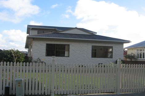 Photo of property in 28 Wainui Road, Waiwhetu, Lower Hutt, 5010