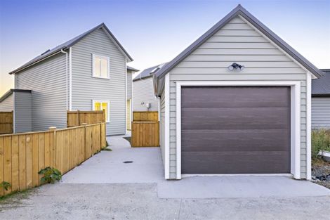 Photo of property in 10 Warbler Crescent, Papakura, 2110