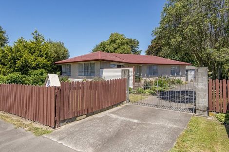 Photo of property in 18 La Perouse Place, Northcote, Christchurch, 8052