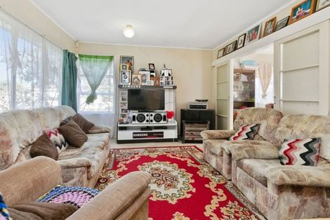 Photo of property in 6 Beeston Crescent, Manurewa, Auckland, 2102