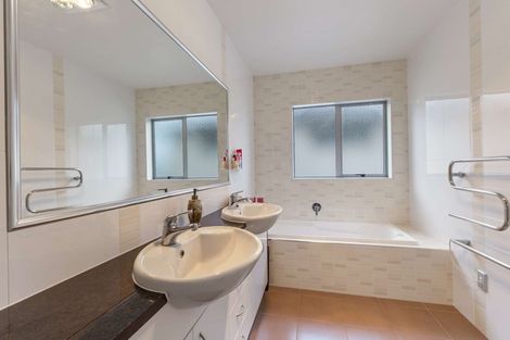 Photo of property in 5 Multose Drive, Flat Bush, Auckland, 2019