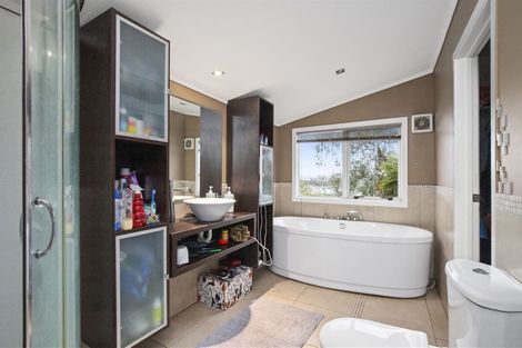 Photo of property in 1 Collingwood Road, Waiuku, 2123