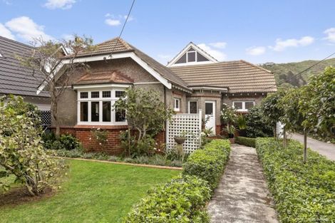 Photo of property in 242 The Parade, Island Bay, Wellington, 6023