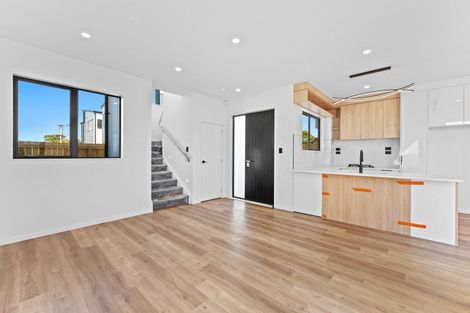 Photo of property in 4/12 Hamlin Road, Mount Wellington, Auckland, 1060