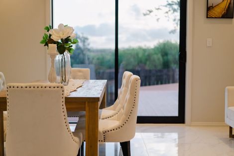 Photo of property in 28 Catalina Avenue, Rosehill, Papakura, 2113