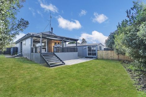 Photo of property in 20 Lipton Grove, Opaheke, Papakura, 2113