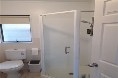 Photo of property in 22 Harbour Lights Close, West Harbour, Auckland, 0618