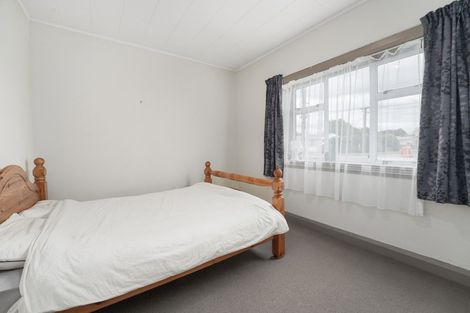 Photo of property in 22 Mako Mako Road, Levin, 5510