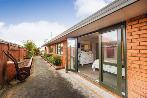 Photo of property in 197 Ruapehu Drive, Fitzherbert, Palmerston North, 4410