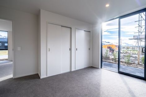 Photo of property in 2 Matakanui Lane, Wanaka, 9305