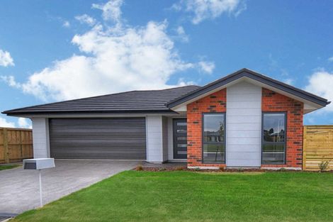 Photo of property in 48 Shillingford Boulevard, Rolleston, 7615