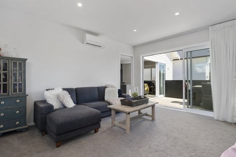 Photo of property in 3 Kitchener Terrace, Moturoa, New Plymouth, 4310