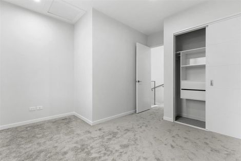 Photo of property in 25 Kuaha Road, Massey, Auckland, 0614