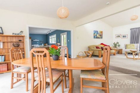 Photo of property in 8 Tawini Road, Titirangi, Auckland, 0604