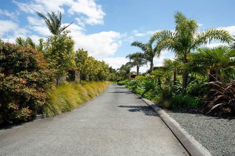 Photo of property in 42 Waimanu Place, Point Wells, 0986