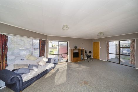 Photo of property in 84 Albion Street, Hawera, 4610