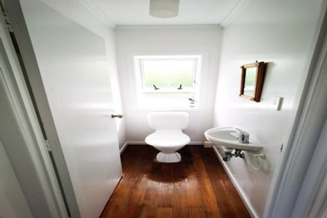 Photo of property in 34 Glenfern Road, Mellons Bay, Auckland, 2014