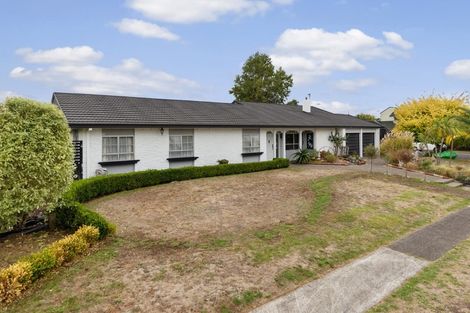 Photo of property in 27 Madill Road, St Andrews, Hamilton, 3200