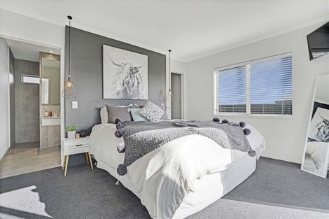 Photo of property in 10 Rigg Place, Flagstaff, Hamilton, 3210