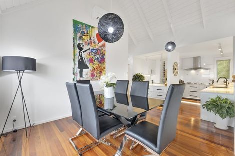 Photo of property in 49a The Esplanade, Eastern Beach, Auckland, 2012