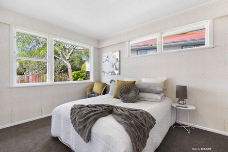 Photo of property in 6 Trebann Street, Paparangi, Wellington, 6037