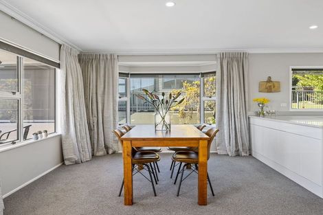 Photo of property in 2 Golders Place, Richmond Heights, Taupo, 3330