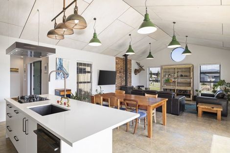 Photo of property in 1 Remutaka Lane, Carterton, 5713
