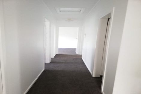 Photo of property in 17 Cypress Drive, Maungaraki, Lower Hutt, 5010