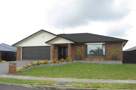 Photo of property in 15 Greig Place, Pukekohe, 2120