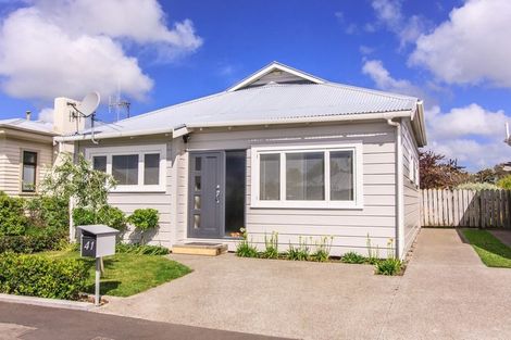 Photo of property in 41 Stewart Crescent, Hokowhitu, Palmerston North, 4410