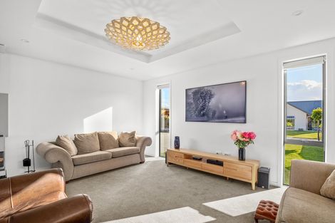 Photo of property in 16 Willoughby Place, Clyde, 9330