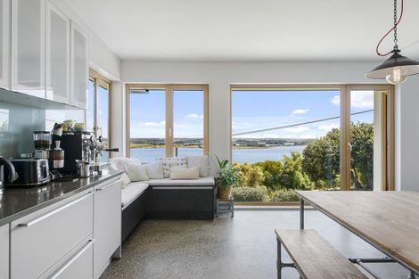 Photo of property in 42 Saint Andrews Hill Road, Mount Pleasant, Christchurch, 8081