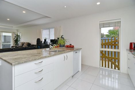 Photo of property in 200 Keyes Road, New Brighton, Christchurch, 8083