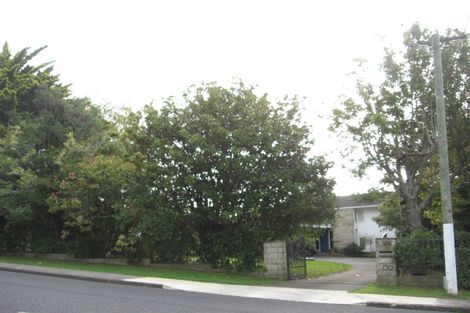 Photo of property in 130 Bleakhouse Road, Mellons Bay, Auckland, 2014