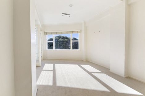 Photo of property in Rockhaven Saville, 116 Oriental Parade, Oriental Bay, Wellington, 6011