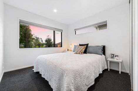 Photo of property in 30 Accolage Boulevard, Kumeu, 0810