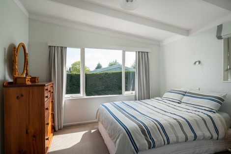 Photo of property in 14 Parata Street, Two Mile Bay, Taupo, 3330