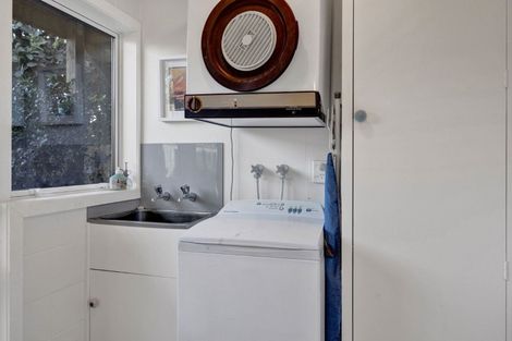 Photo of property in 2/30 Hamblyn Street, Strandon, New Plymouth, 4312