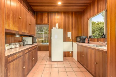 Photo of property in 8 Ara Kuaka, Waikanae Beach, Waikanae, 5036