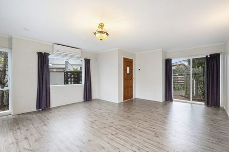 Photo of property in 2/5 Stanley Avenue, Milford, Auckland, 0620