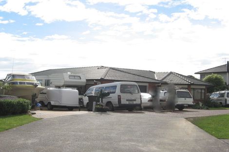 Photo of property in 17 Castlehill Court, Wattle Downs, Auckland, 2103