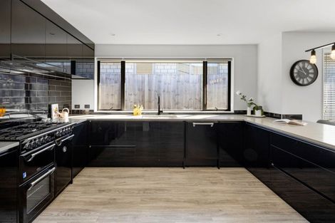 Photo of property in 4 Paiaka Place, Rototuna North, Hamilton, 3210