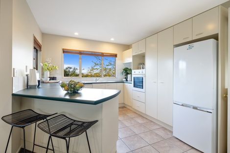 Photo of property in 2/23 Wairau Road, Forrest Hill, Auckland, 0627