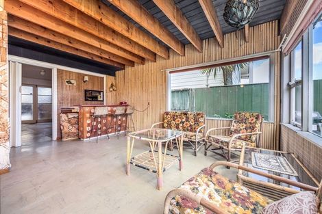 Photo of property in 54 Raleigh Road, Northcote, Auckland, 0627