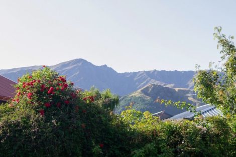 Photo of property in 10 Shanahan Lane, Arrowtown, 9302