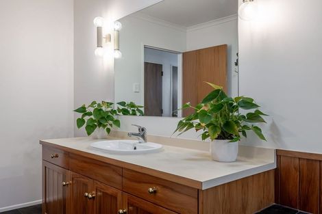 Photo of property in 23 Chilton Grove, Hokowhitu, Palmerston North, 4410